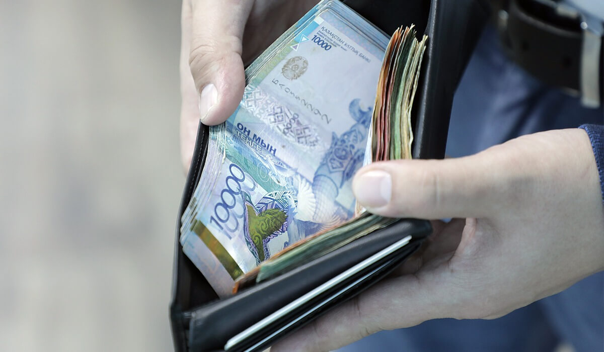 Қазақстанда ауаны шамадан тыс ластайтын автокөліктерге салынатын айыппұл көлемі өседі