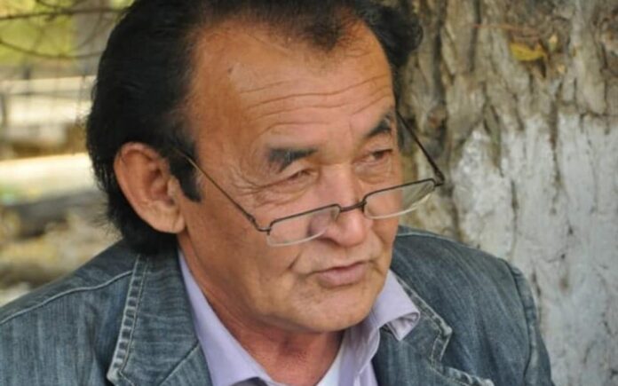 Белгілі сатирик Төпен Әмірбек қайтыс болды