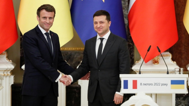 Зеленский: Макрон Путинді ұялтпас үшін Украинаға кейбір шарттарға көнуді ұсынды