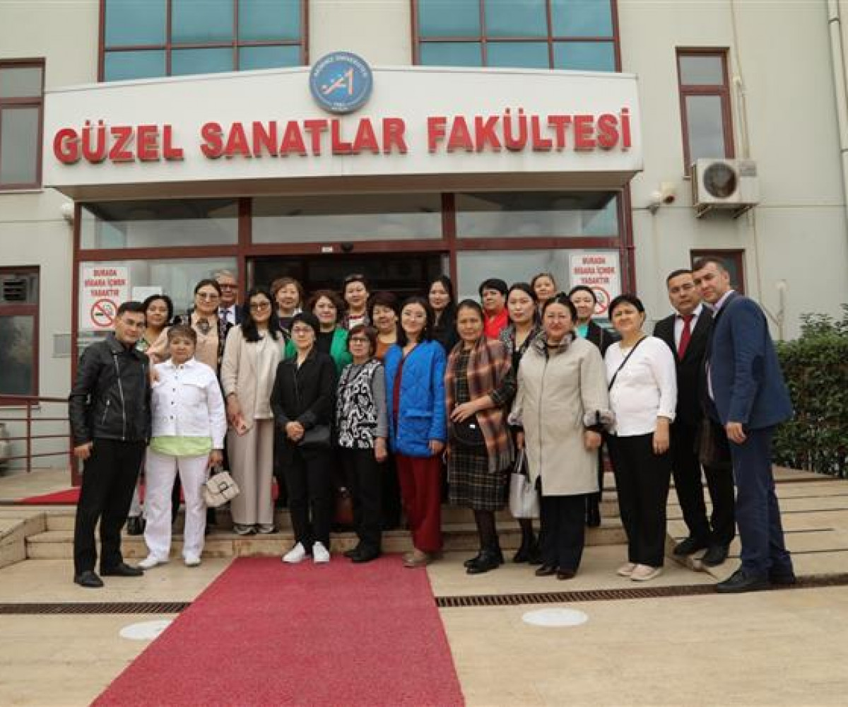 ҚазҰУ ұжымы тәжірибе алмасуда