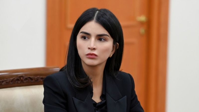 Өзбекстан президенті Мирзияевтің қызы мұғалімдерді артық жұмыстан құтқаратын жоспарын жариялады