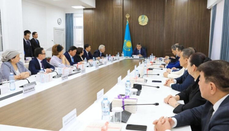 Нұржан Нұржігітов жетінші шақырылған облыстық мәслихат депутаттарына алғыс айтты