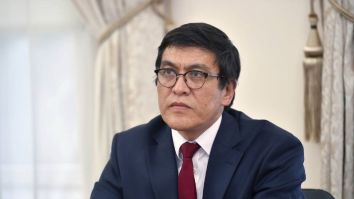 Еділ Байсалов: Қырғызстан билігі санкцияға байланысты АҚШ және Еуропа жетекшілерімен келіссөз жүргізіп жатыр