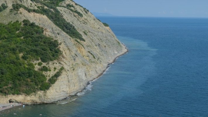 Ресей Новороссийскідегі әскери-теңіз базасына және Қырымға дрондар шабуылдағанын мәлімдеді