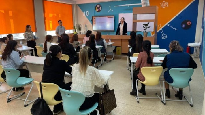 Астанада 112 мұғалімнің басын қосқан шара өтті