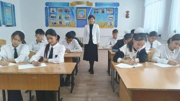 Түркістанда 200 мыңнан аса оқушы «Мен үлгі тұтатын...