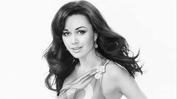 «Қош бол, сүйкімді няня»: Әйгілі ресейлік актриса көз жұмды