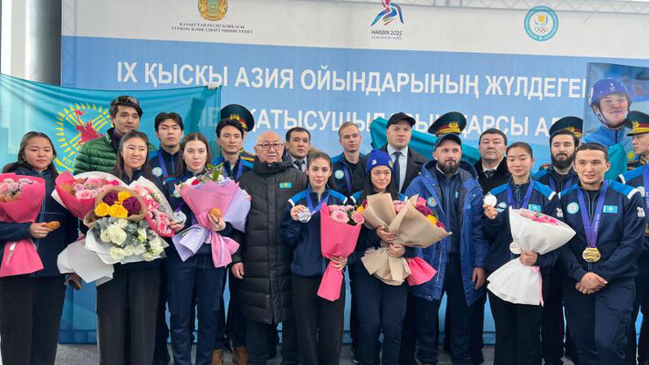 Астана әуежайында Азиаданың тарихи алтынын алған шорт-трекшілерді қарсы алды