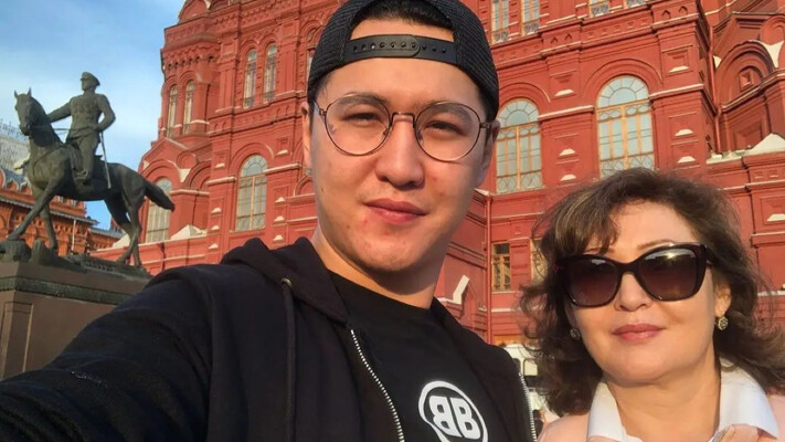 Актер Шәріп Серіктің анасы ұлының экс-сүйіктісі туралы бар шындықты  айтып берді