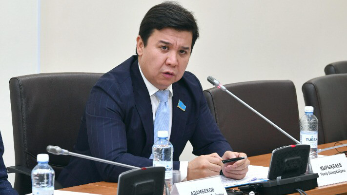 Мәжіліс депутаты Темір Қырықбаев: «Ескі Як-40 ұшақтарын пайдалануды тоқтату қажет»